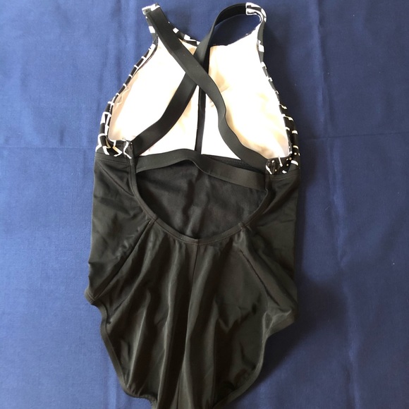 Nike brand new racing swimsuit - Picture 5 of 5